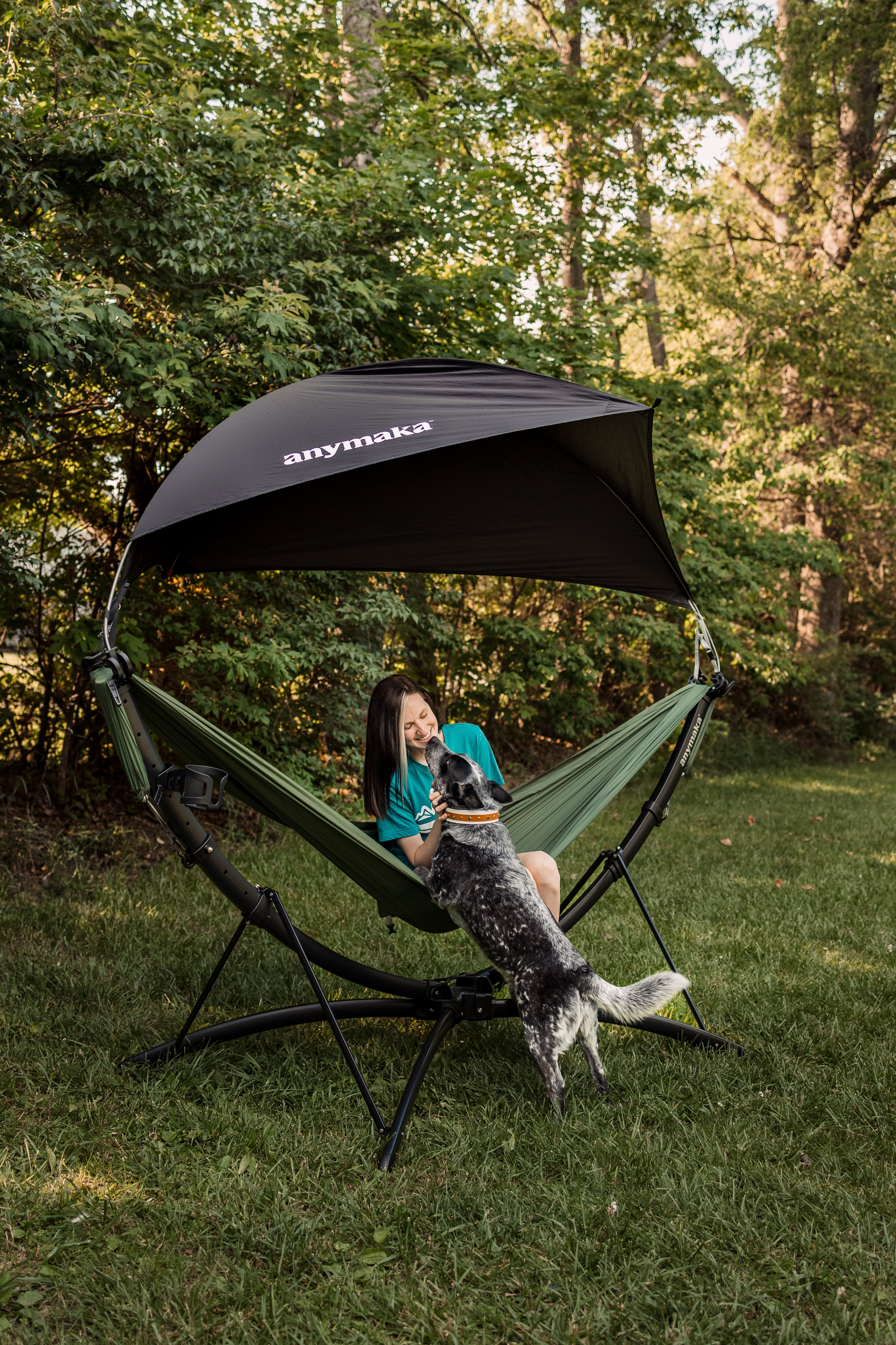 Hängematte mit Sonnenschutz – entspannt im Schatten relaxen
